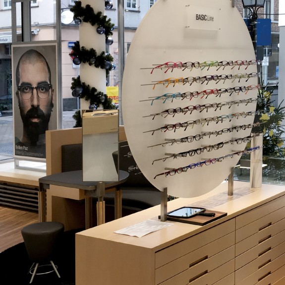 mister bk! | Referenz: Brillenplaz Ausstattung