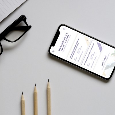 mister bk! | Referenz: Claudia Patz Handy mit Stiften